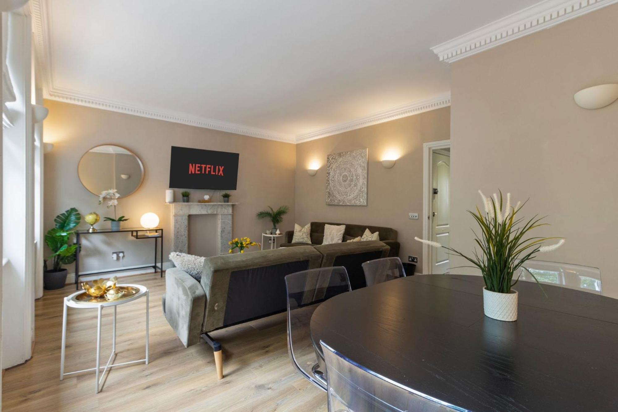 Apartment Beaufort Gardens In Knightsbridge *